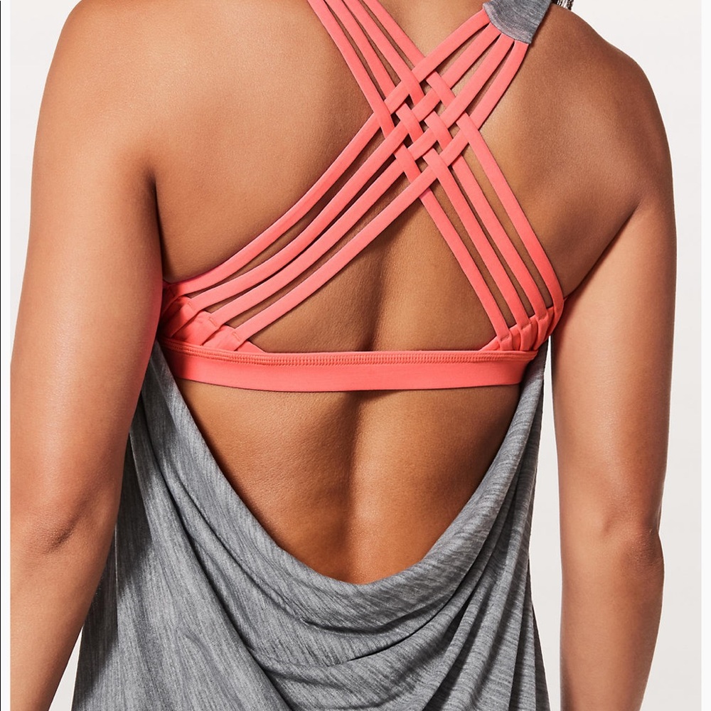 LULULEMON 50+% OFF: WORKOUT TOP WITH SPORTS BRA